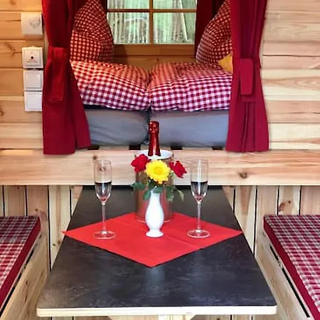 Holz-wohnfass In Muenchen-nymphenburg Apartmán
