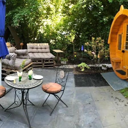 Holz-wohnfass In Muenchen-nymphenburg Apartment *