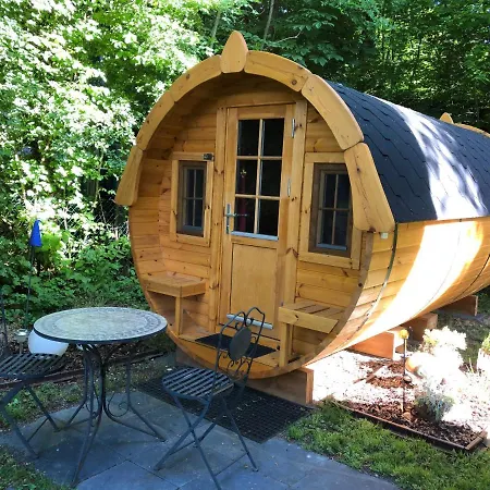 Holz-wohnfass In Muenchen-nymphenburg Appartement *