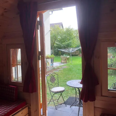 Apartment Holz-wohnfass In Muenchen-nymphenburg *
