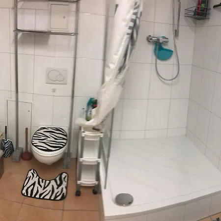 Appartement Holz-wohnfass In Muenchen-nymphenburg Munich