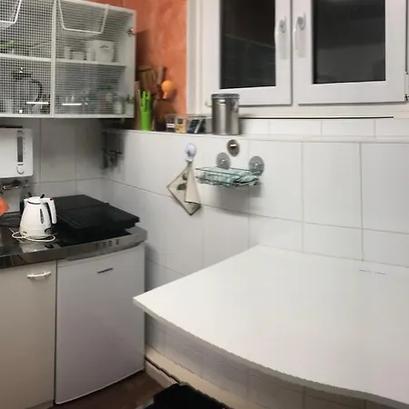 Apartment Holz-wohnfass In Muenchen-nymphenburg Munich