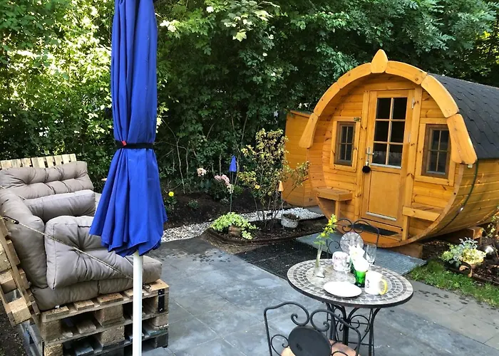 Holz-wohnfass In Muenchen-nymphenburg 아파트 뮌헨